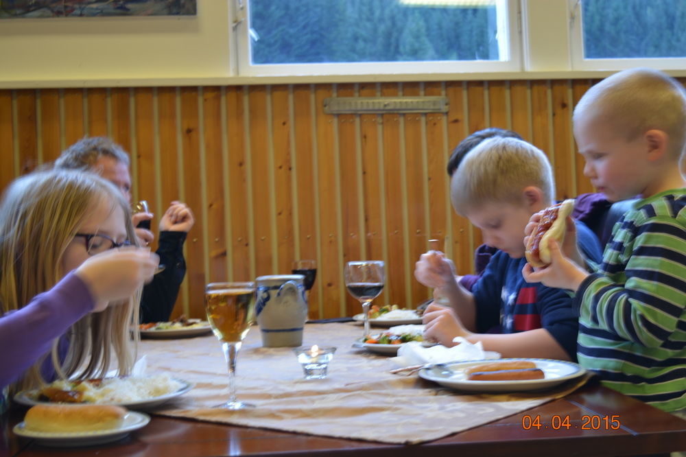 Bed and Breakfast Solfjord Bed & Bistro Eidsdal Zewnętrze zdjęcie