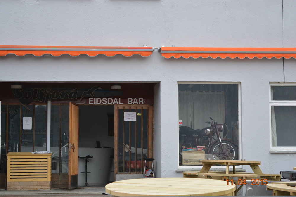 Bed and Breakfast Solfjord Bed & Bistro Eidsdal Zewnętrze zdjęcie