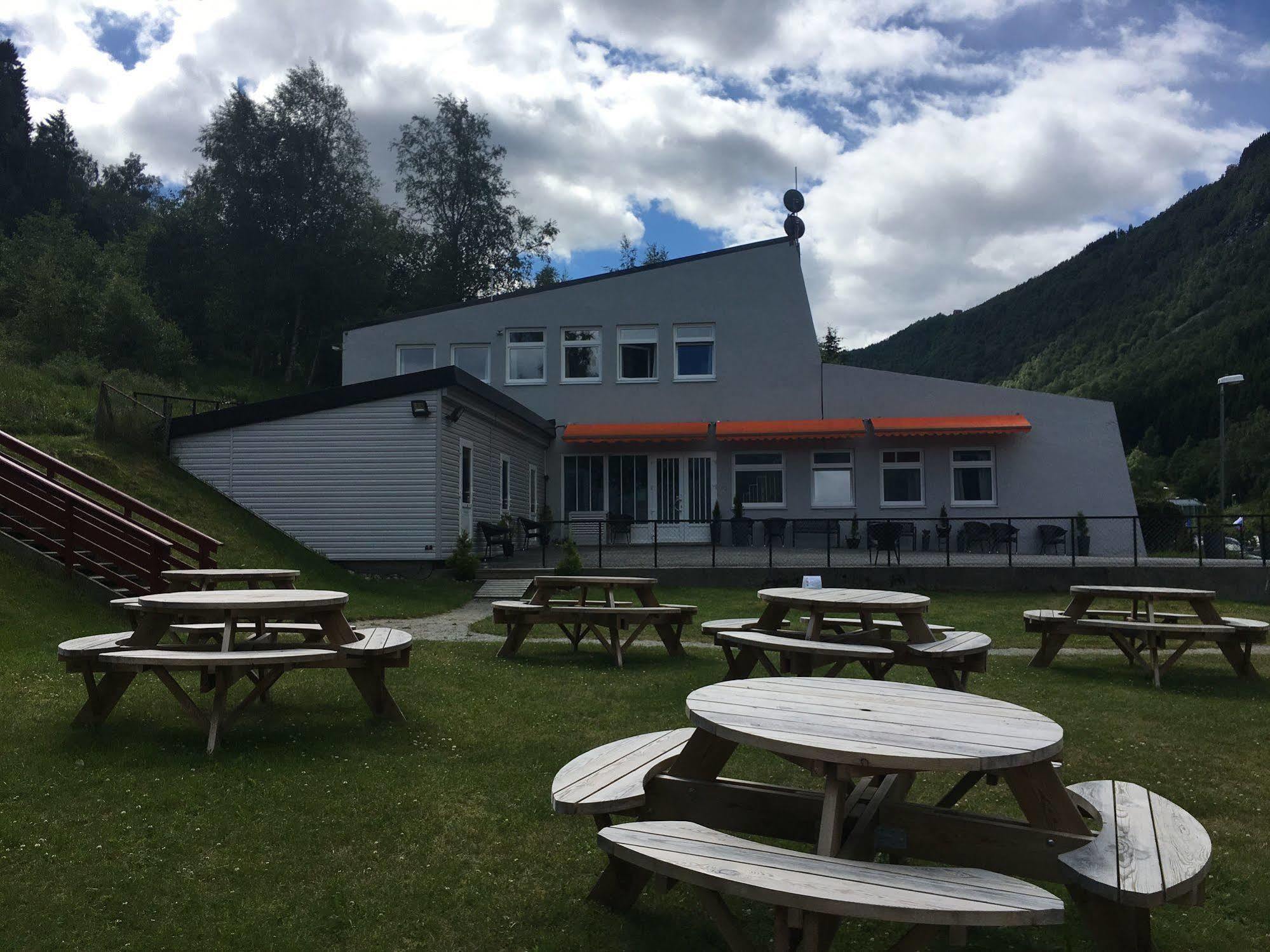 Bed and Breakfast Solfjord Bed & Bistro Eidsdal Zewnętrze zdjęcie